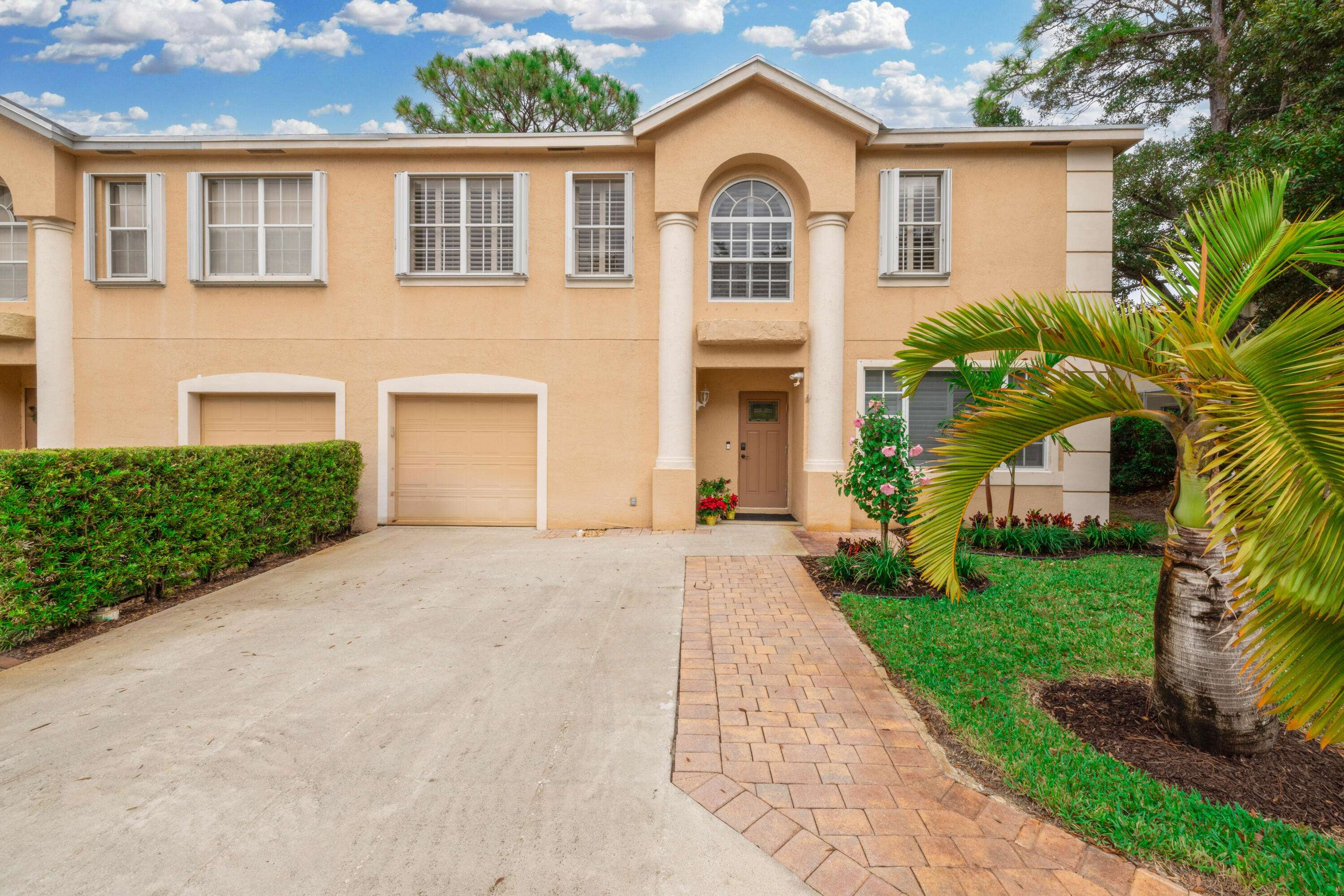 Jupiter, FL 33458,269 Live Oaks LN