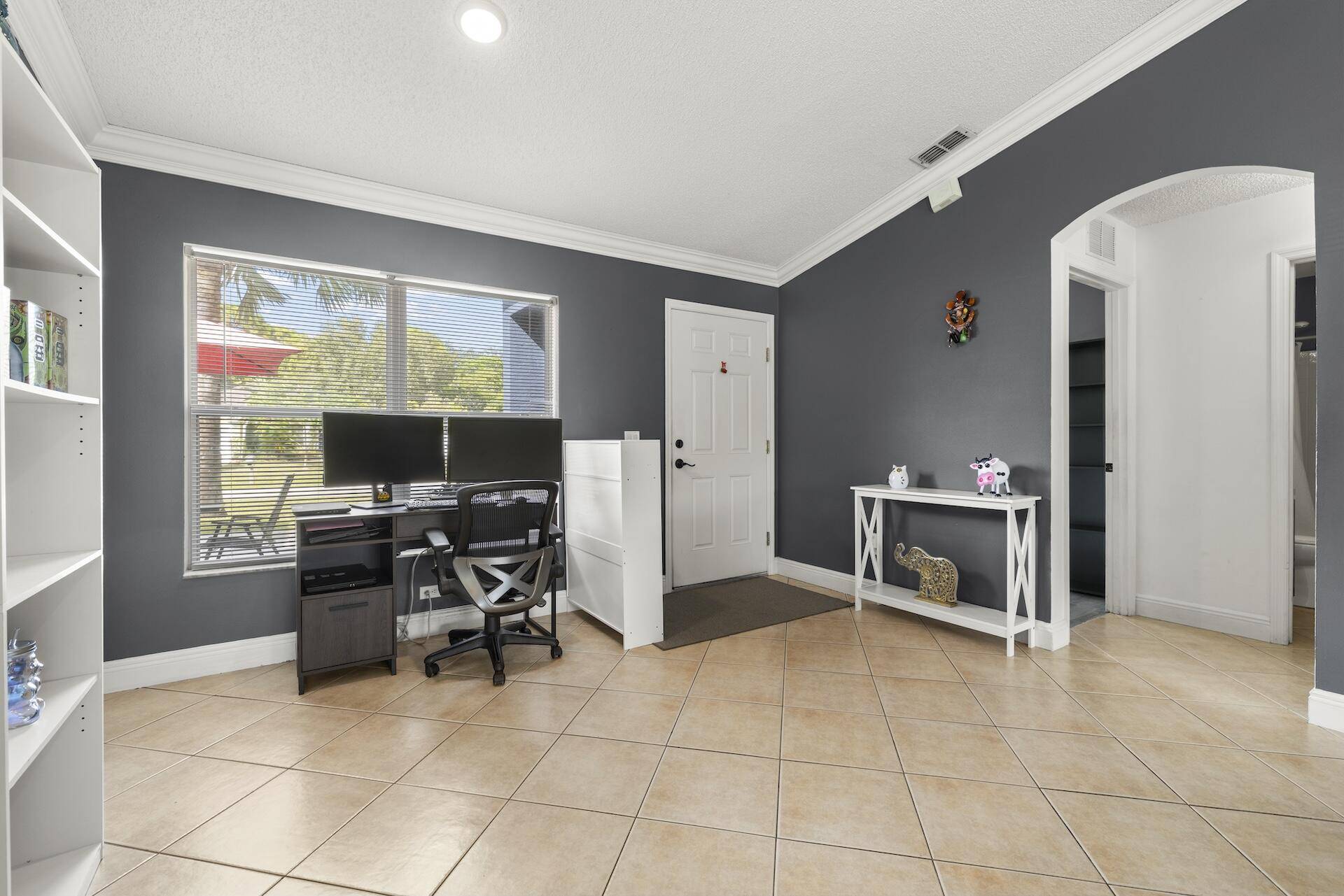 Port Saint Lucie, FL 34984,314 SW De Gouvea Ter TER