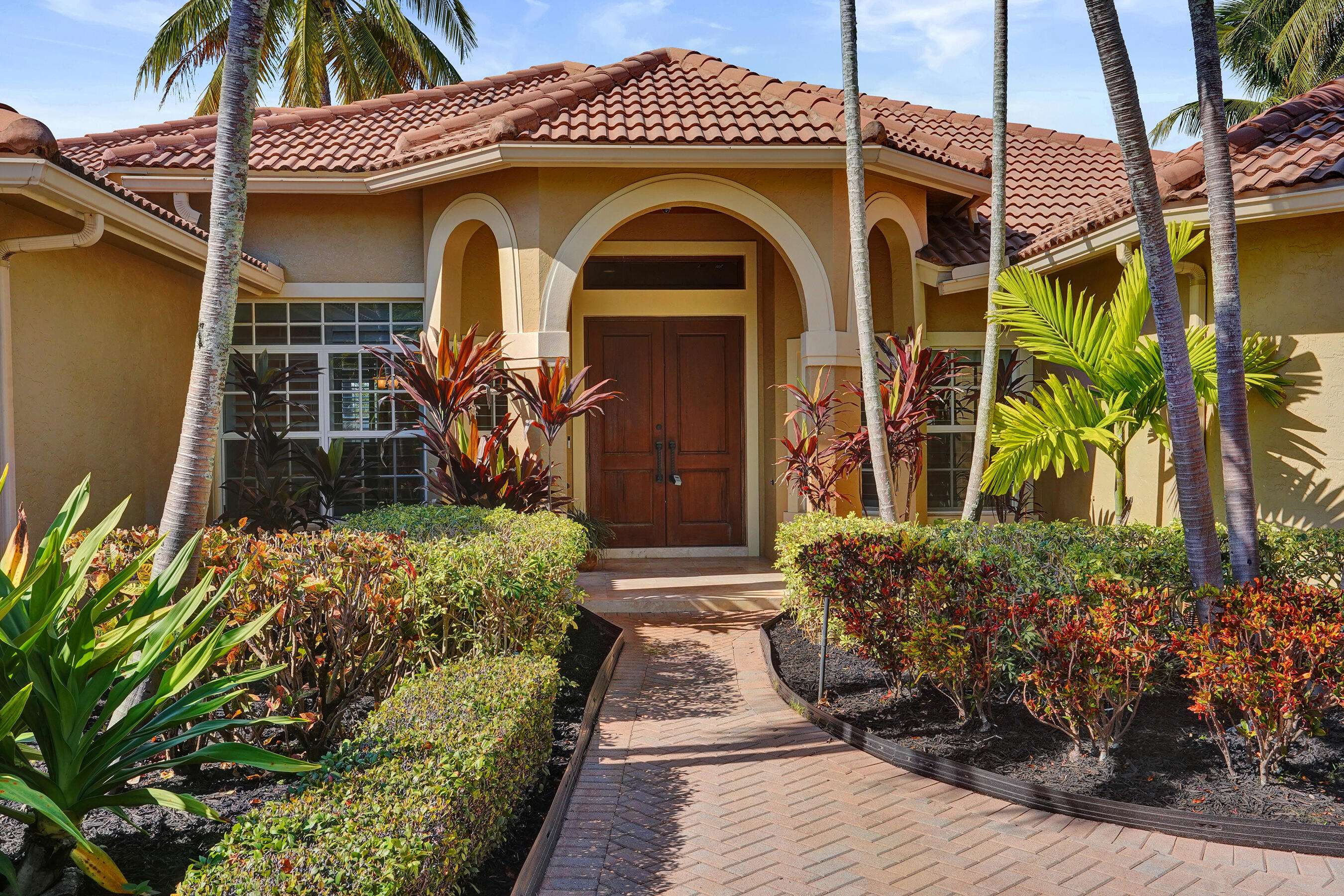 Tequesta, FL 33469,603 N Cypress DR