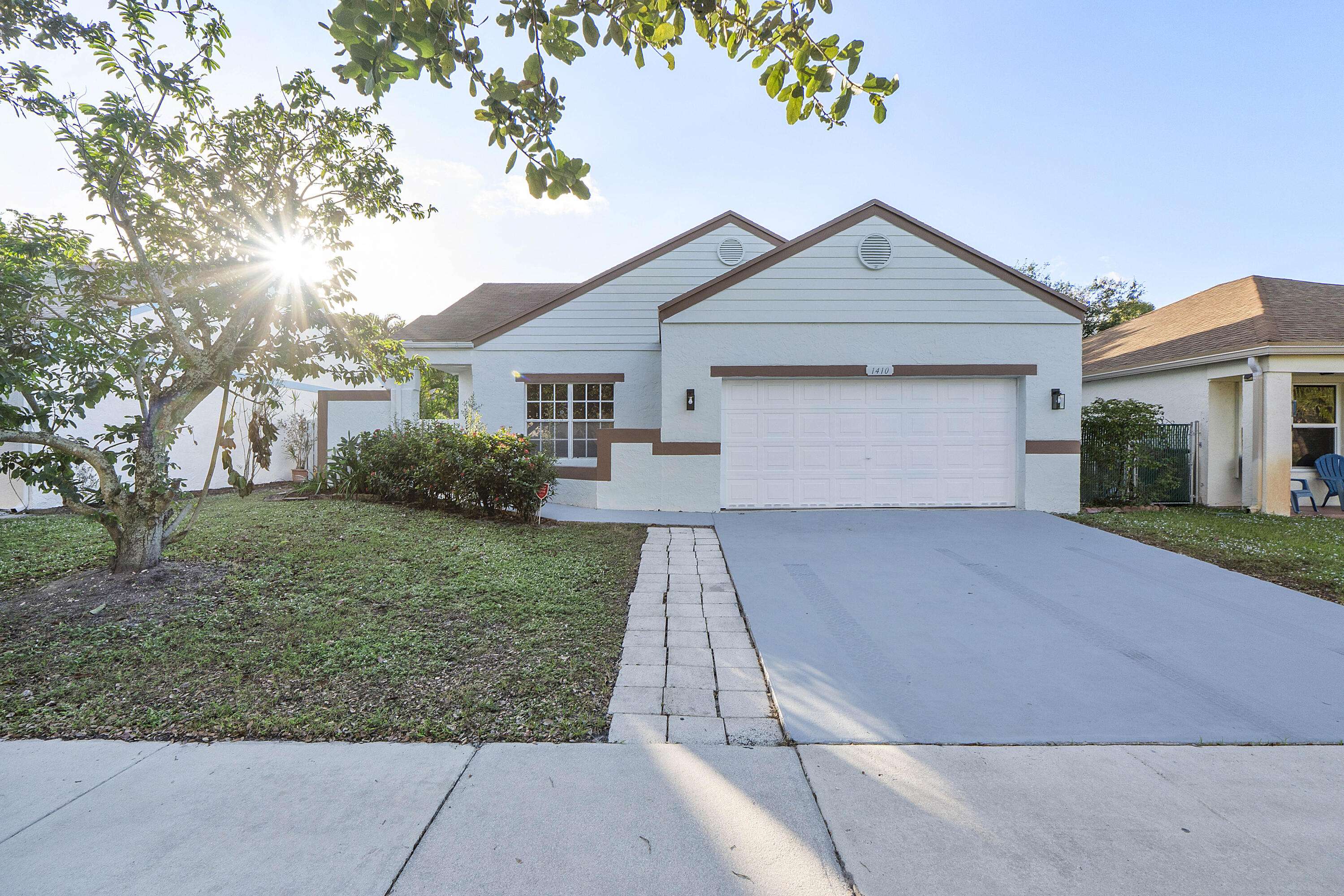 Pembroke Pines, FL 33025,1410 SW 85th TER