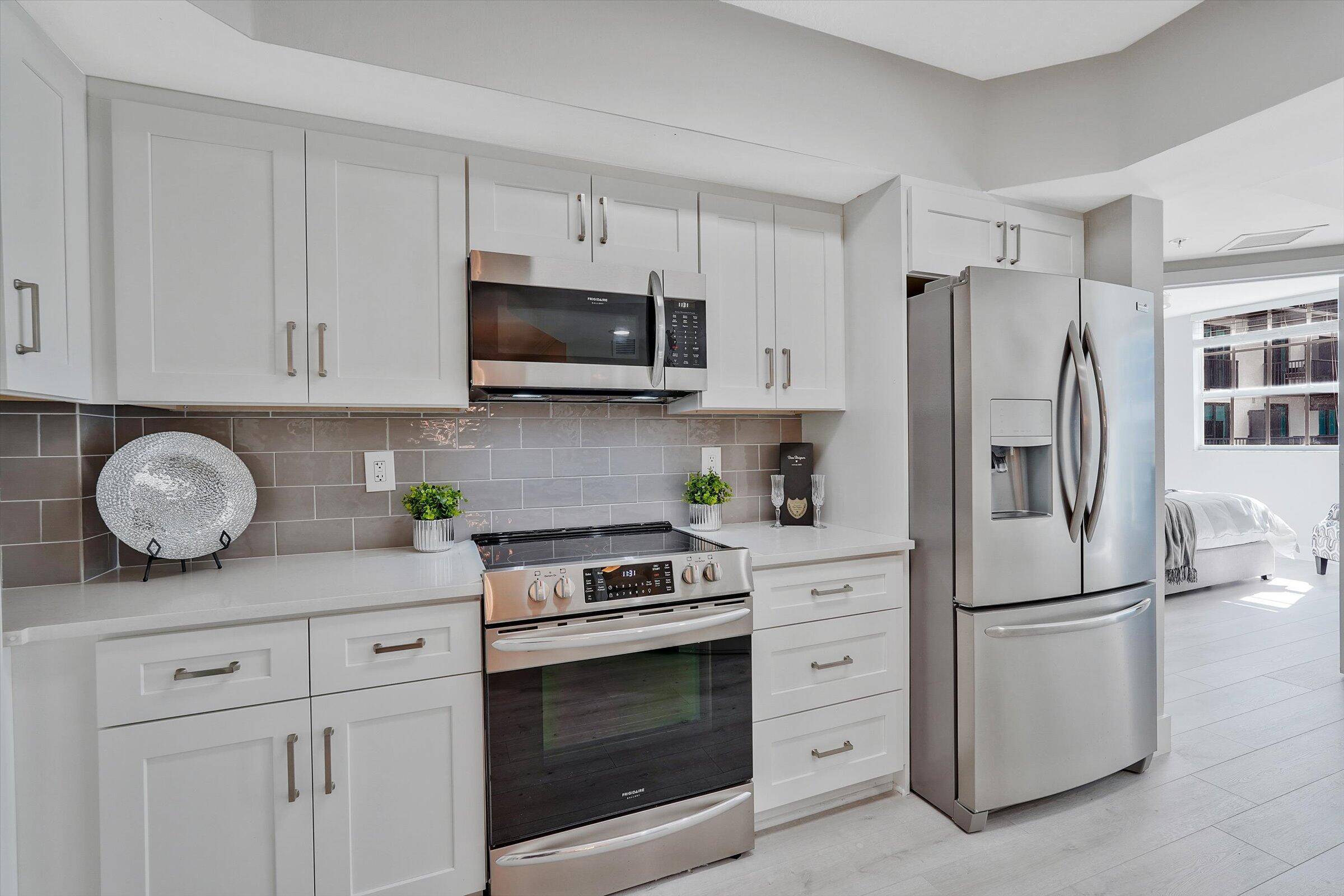 West Palm Beach, FL 33401,600 S Dixie HWY 637