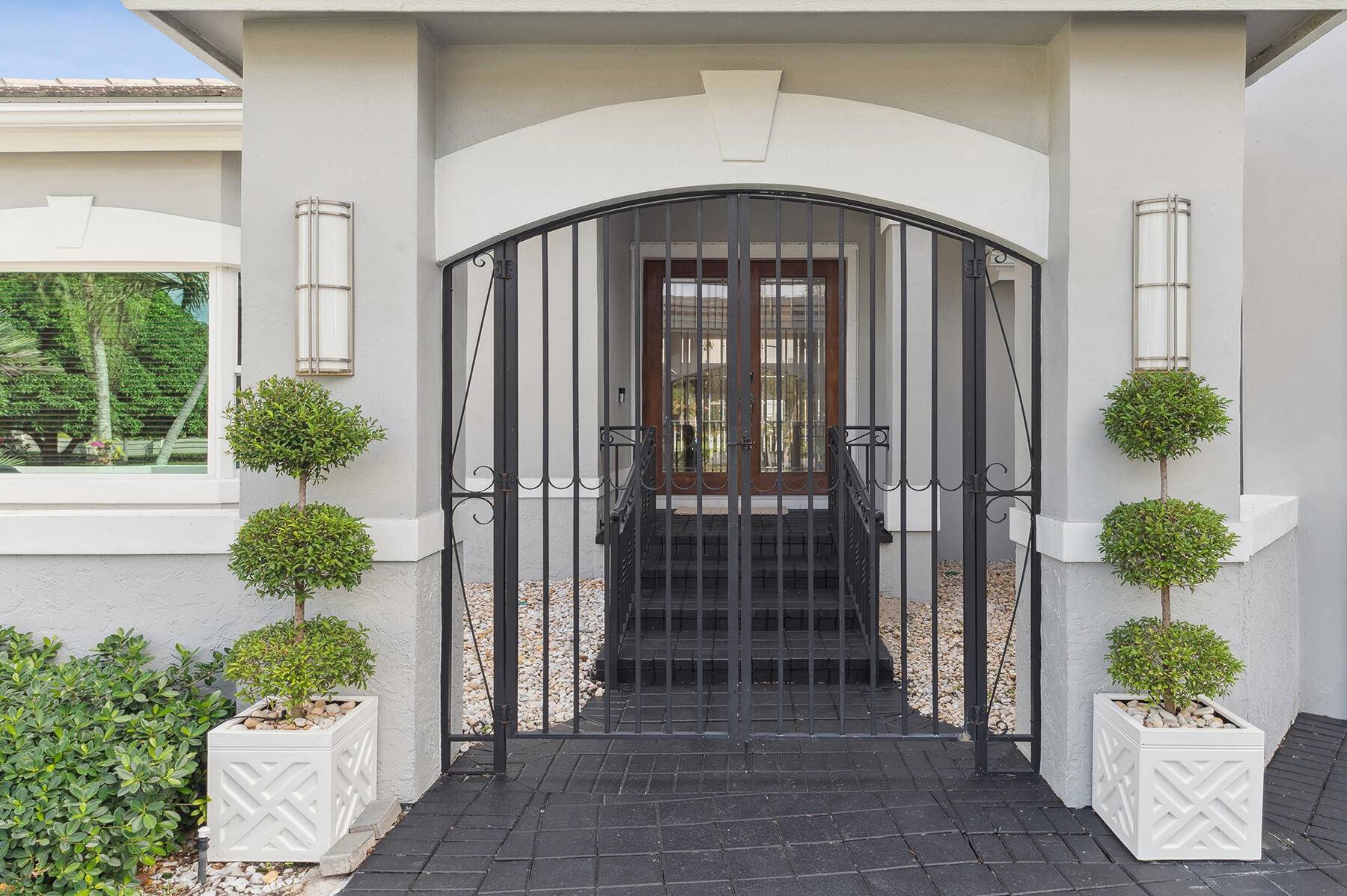 West Palm Beach, FL 33401,6 Cloister CIR