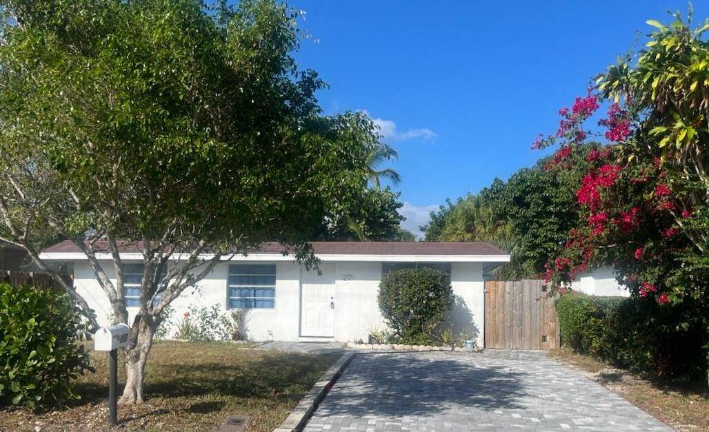 Deerfield Beach, FL 33441,217 SW 3rd CT