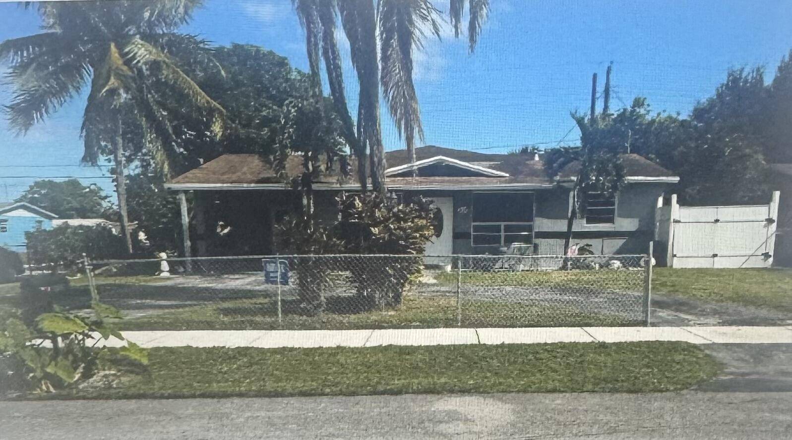 Lauderhill, FL 33311,1520 NW 33rd TER