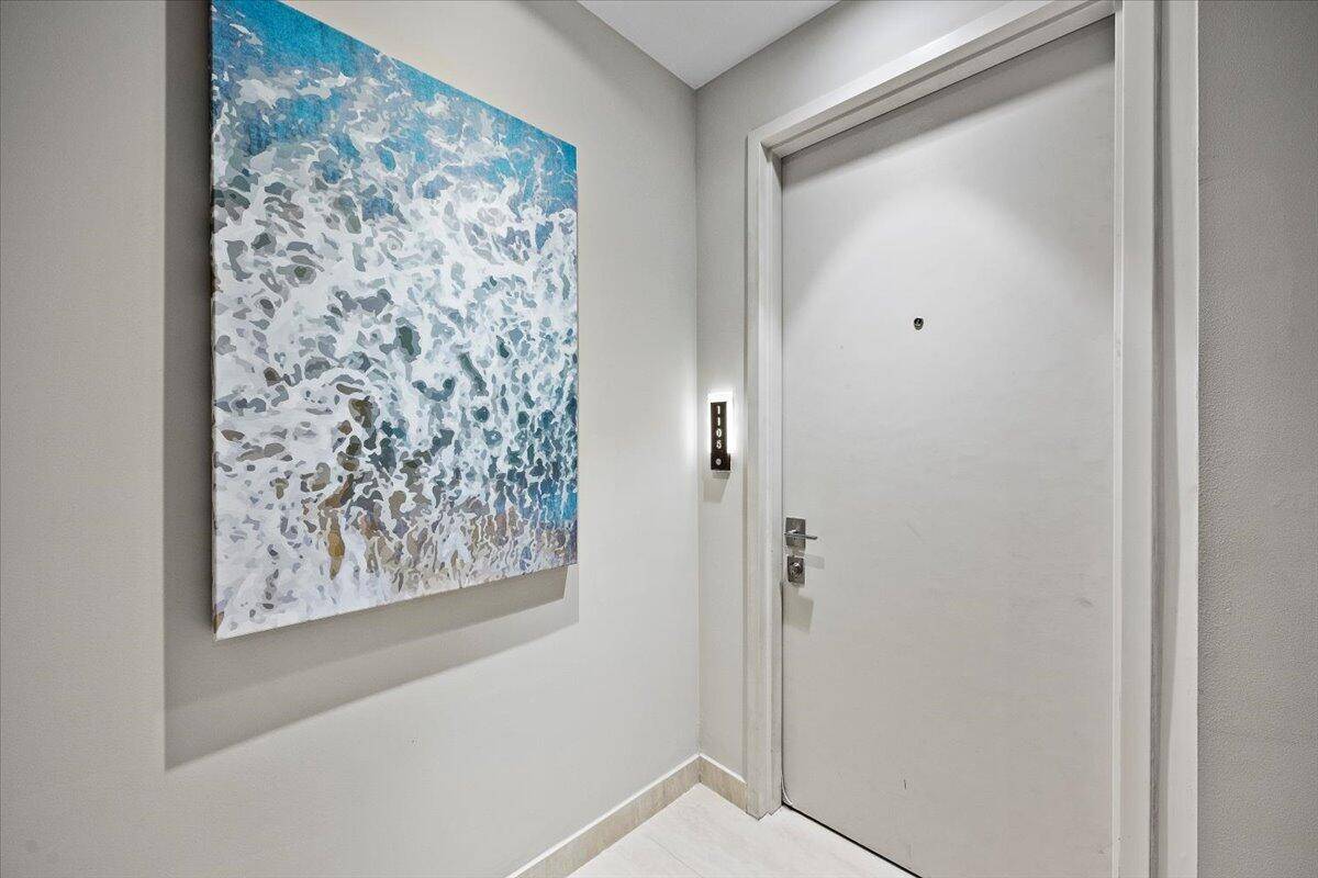 Singer Island, FL 33404,3100 N Ocean DR H-1105