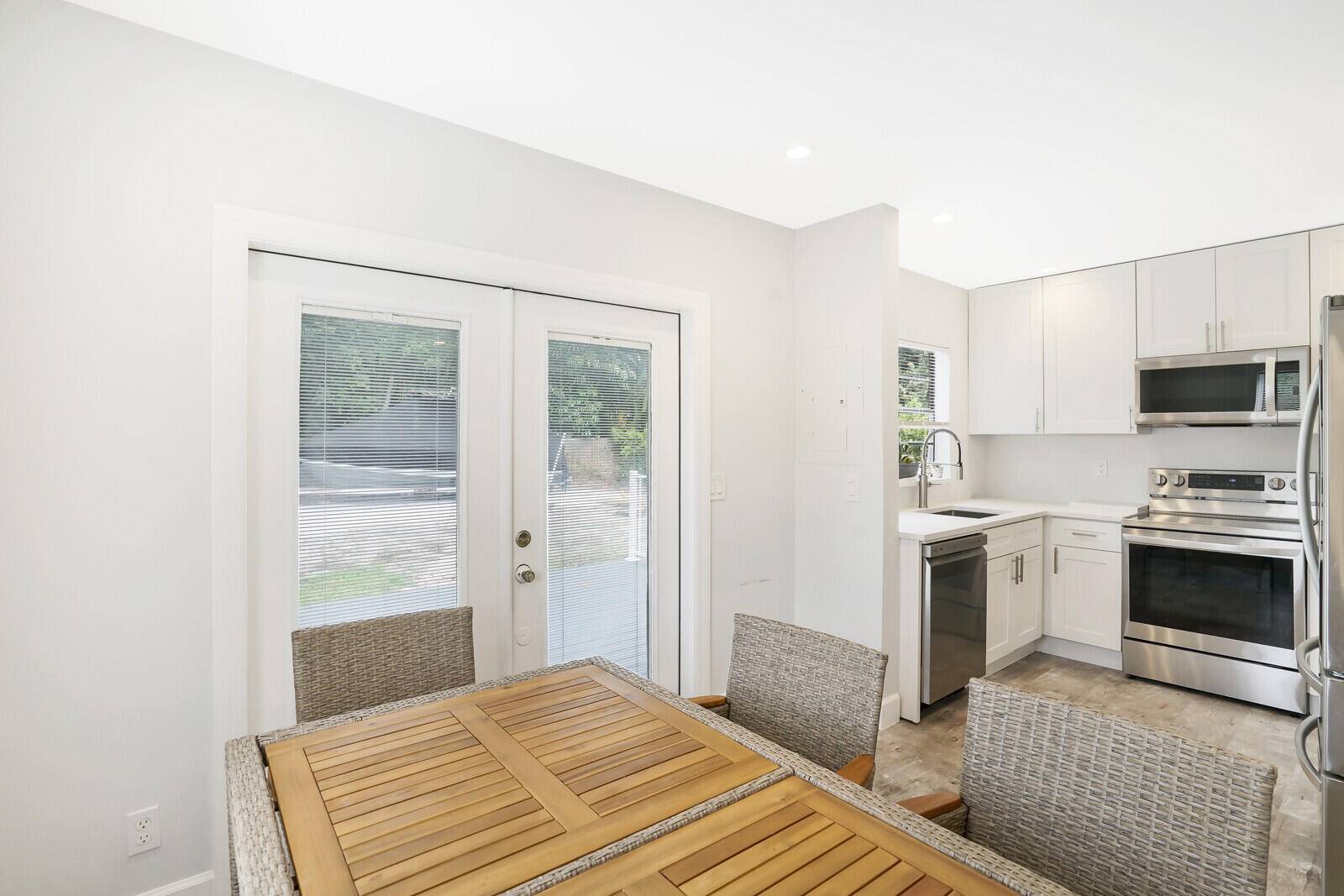 West Palm Beach, FL 33407,413 36th ST