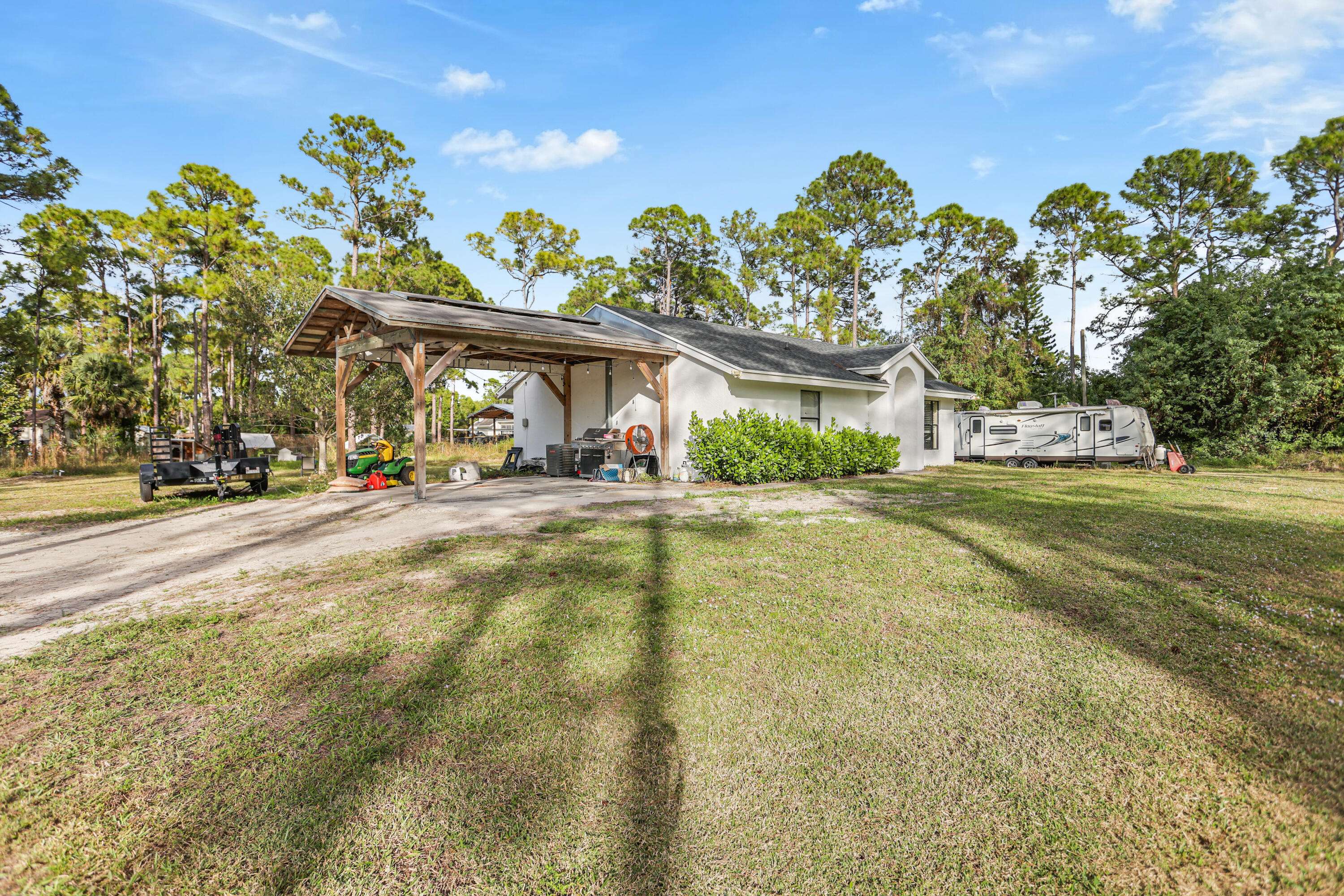 The Acreage, FL 33470,17563 N 67th CT