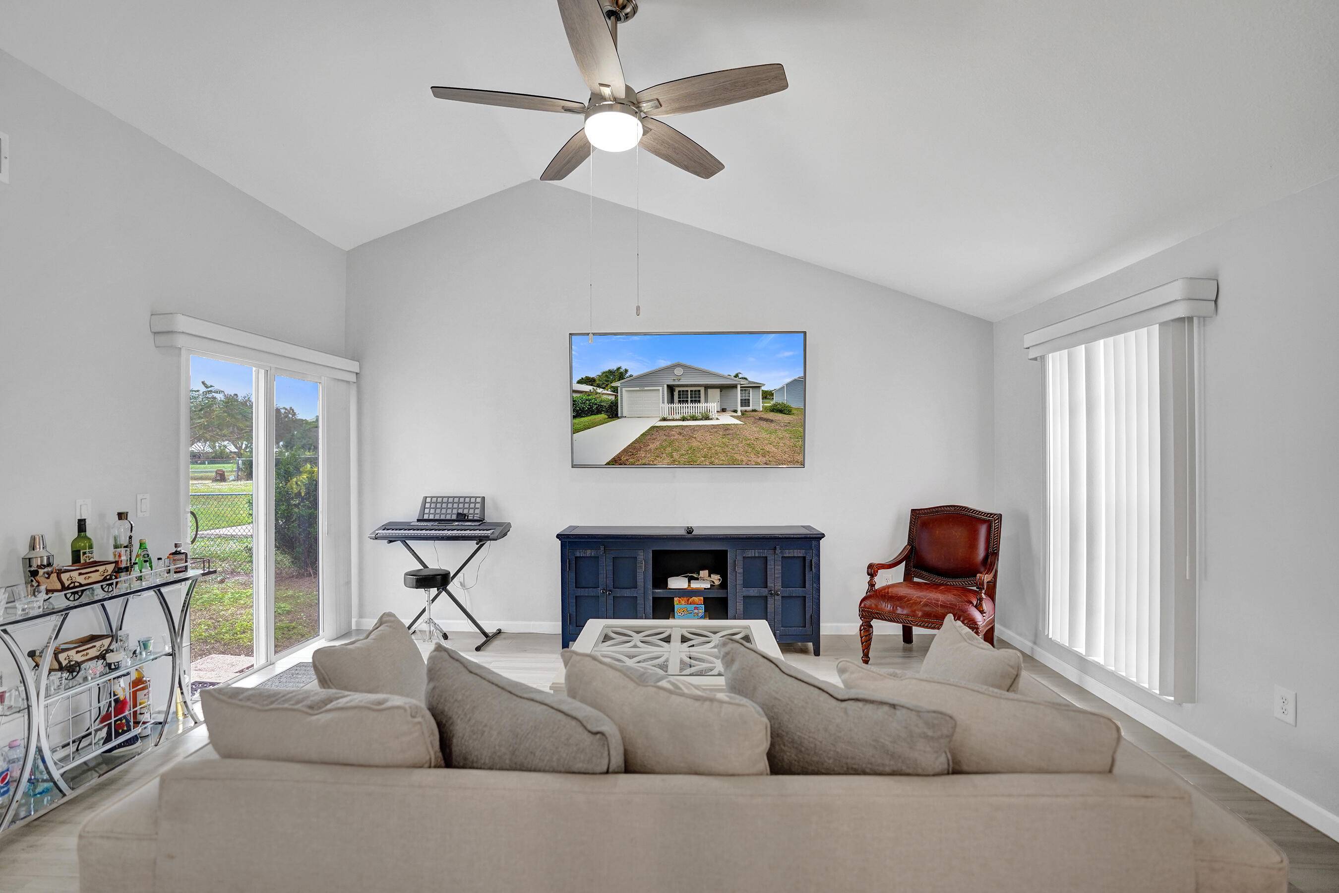 Boynton Beach, FL 33472,9220 Carma DR