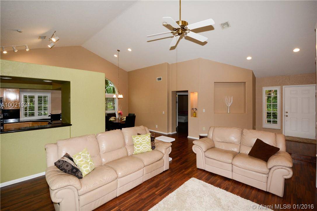 Weston, FL 33326,1102 San Luis Rey