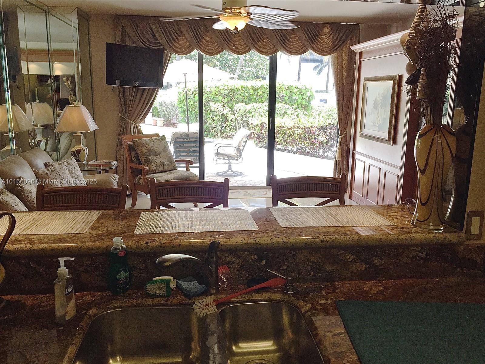 Hollywood, FL 33019,3505 S Ocean Dr #105