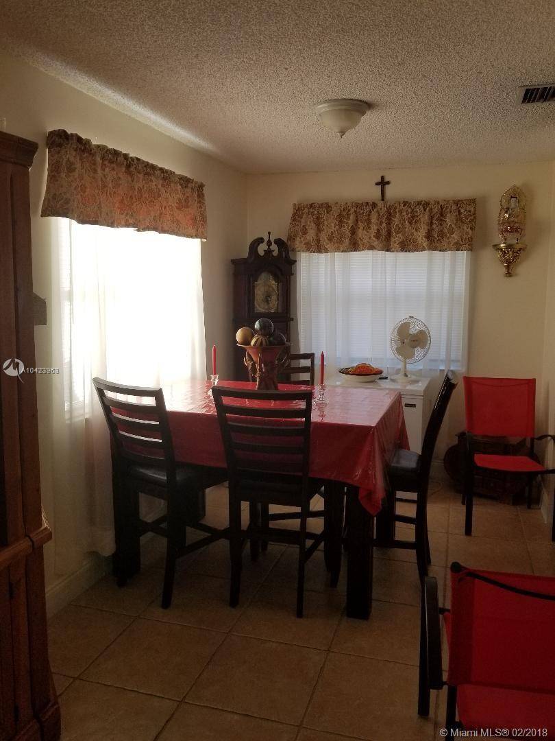 Miami, FL 33177,11943 SW 181st St