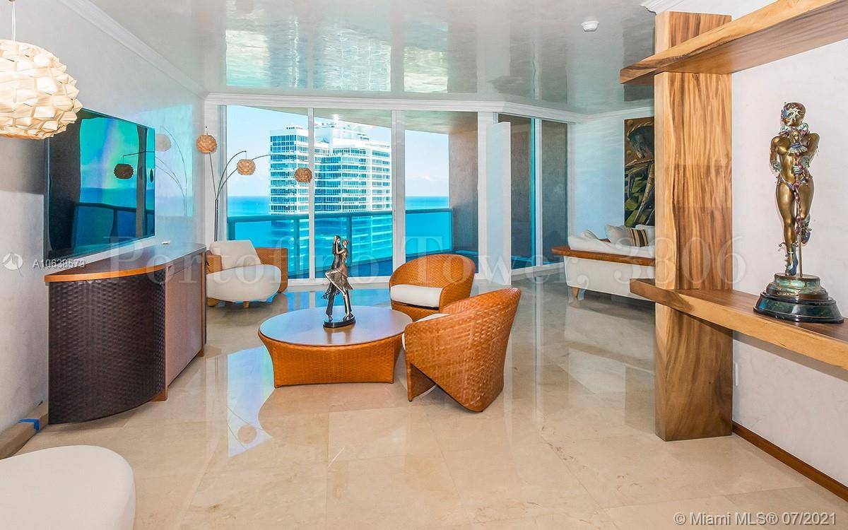 Miami Beach, FL 33139,300 S Pointe #3806