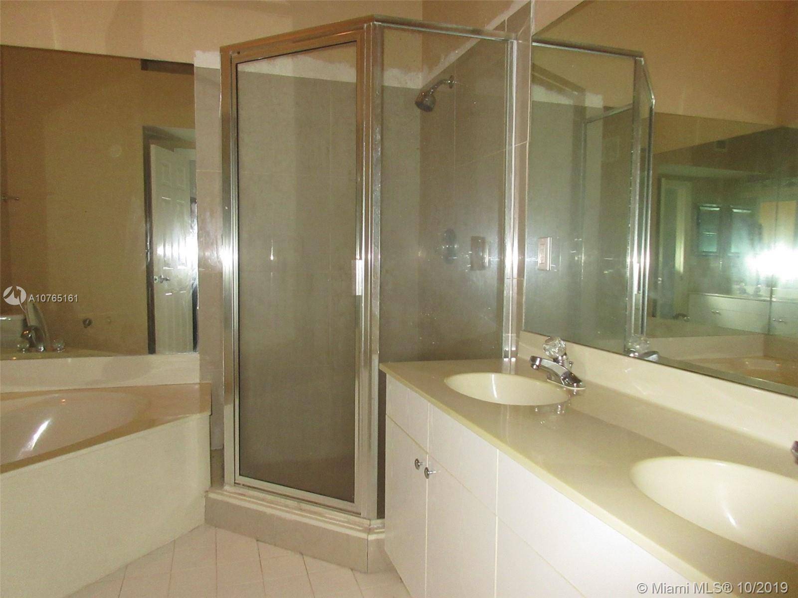 Fort Lauderdale, FL 33316,810 SE 14th St