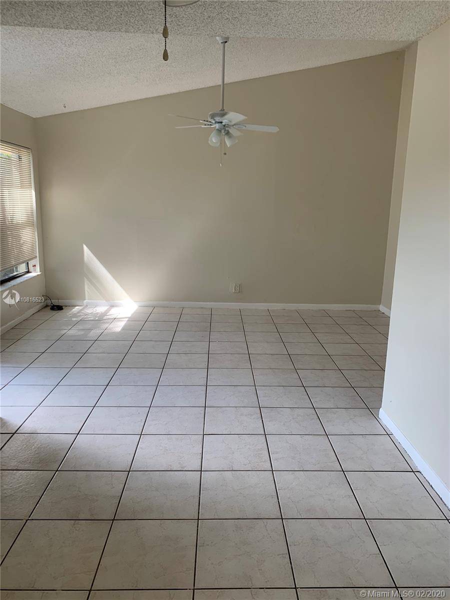 Wellington, FL 33414,1314 White Pine Dr #8-B