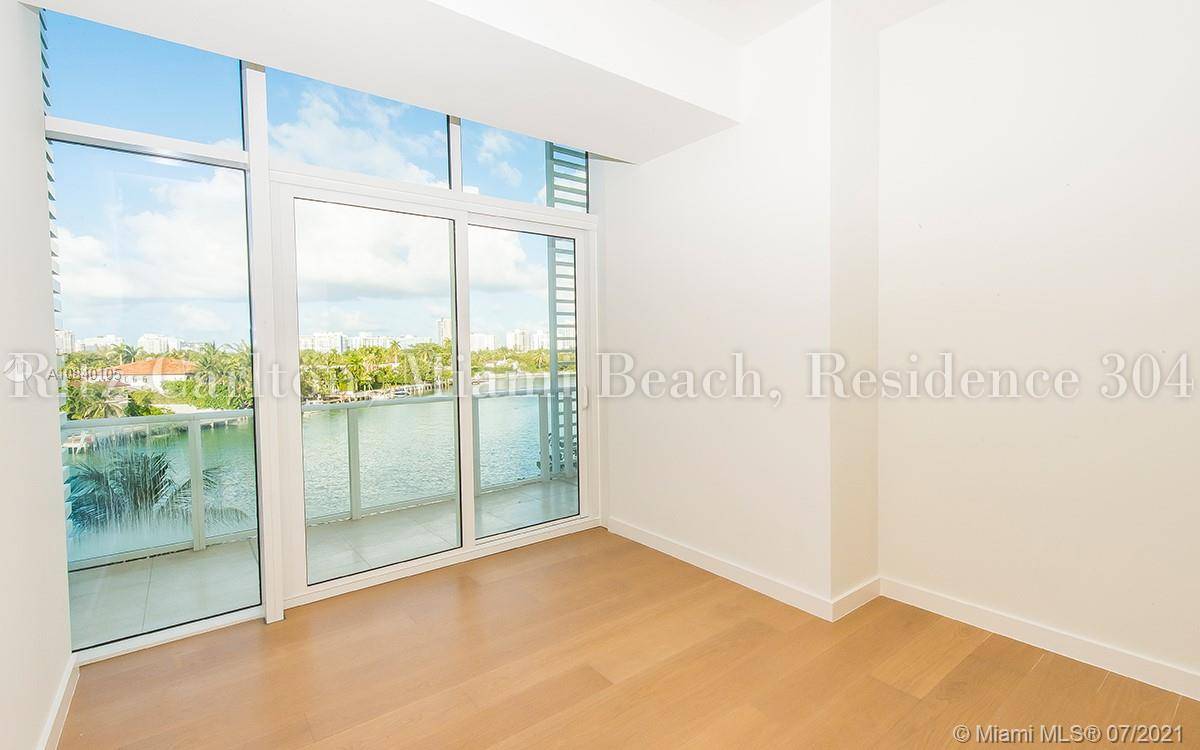 Miami Beach, FL 33140,4701 N Meridian #304