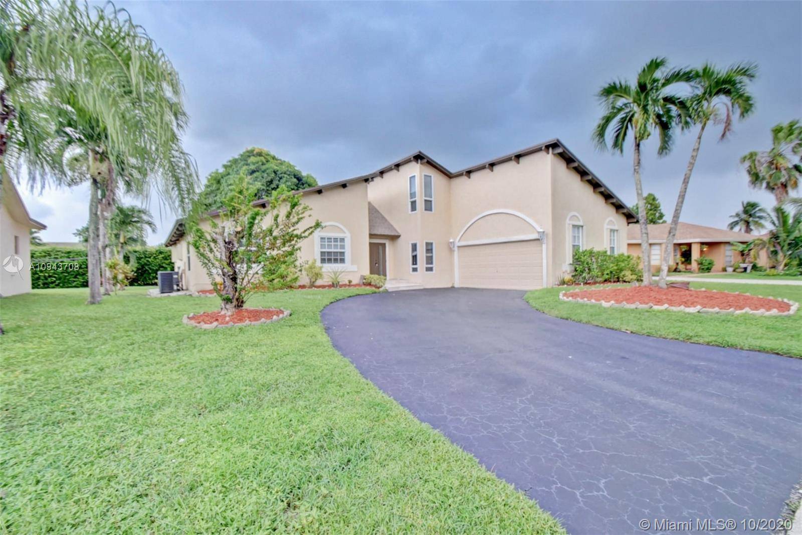 Boca Raton, FL 33428,21508 Woodchuck Way