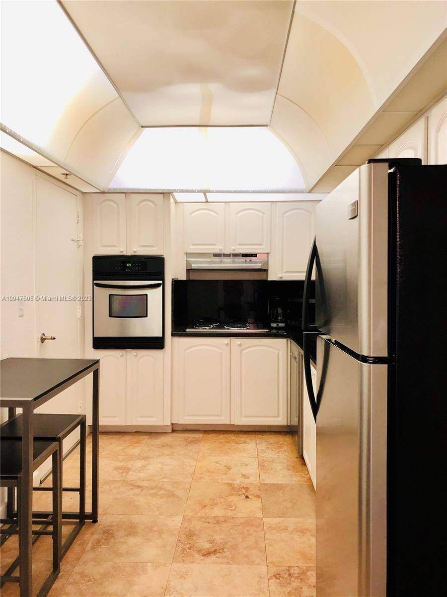 Hollywood, FL 33019,3901 S Ocean Dr #3G