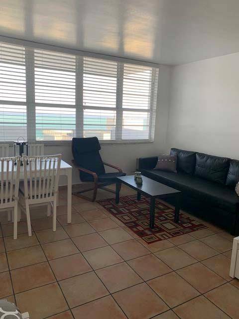Miami Beach, FL 33139,100 Lincoln Rd #1219