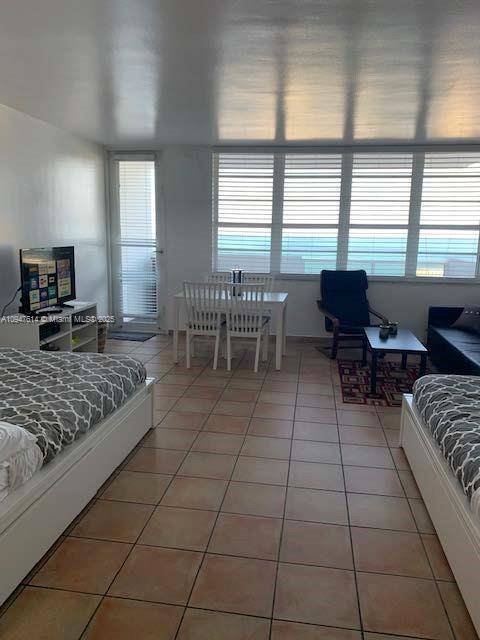 Miami Beach, FL 33139,100 Lincoln Rd #1219