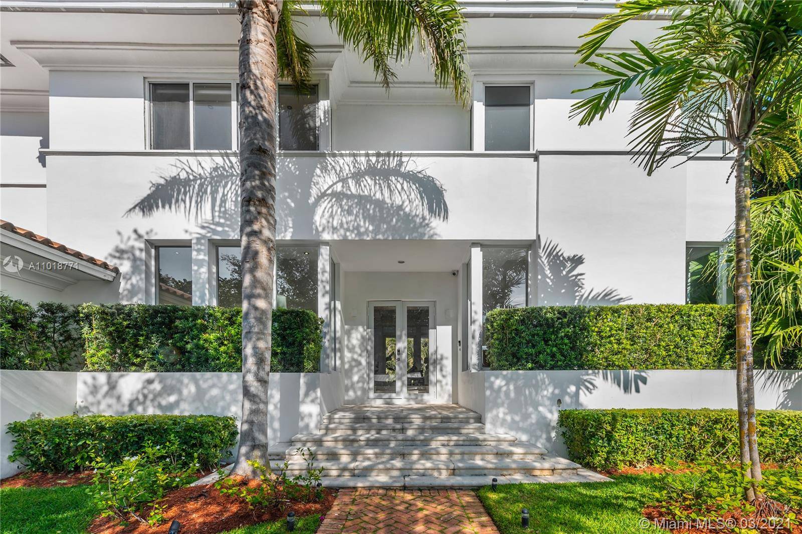 Key Biscayne, FL 33149,422 Woodcrest Road