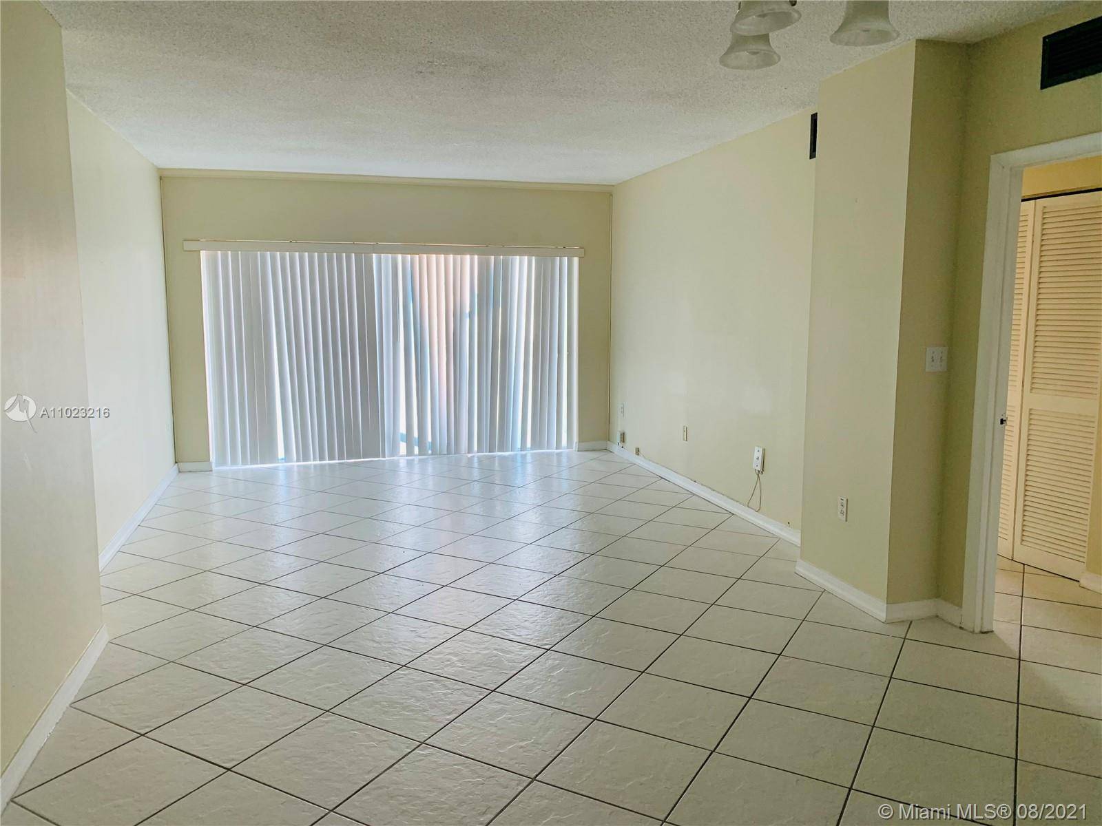 Hallandale Beach, FL 33009,1980 S Ocean Dr #8L