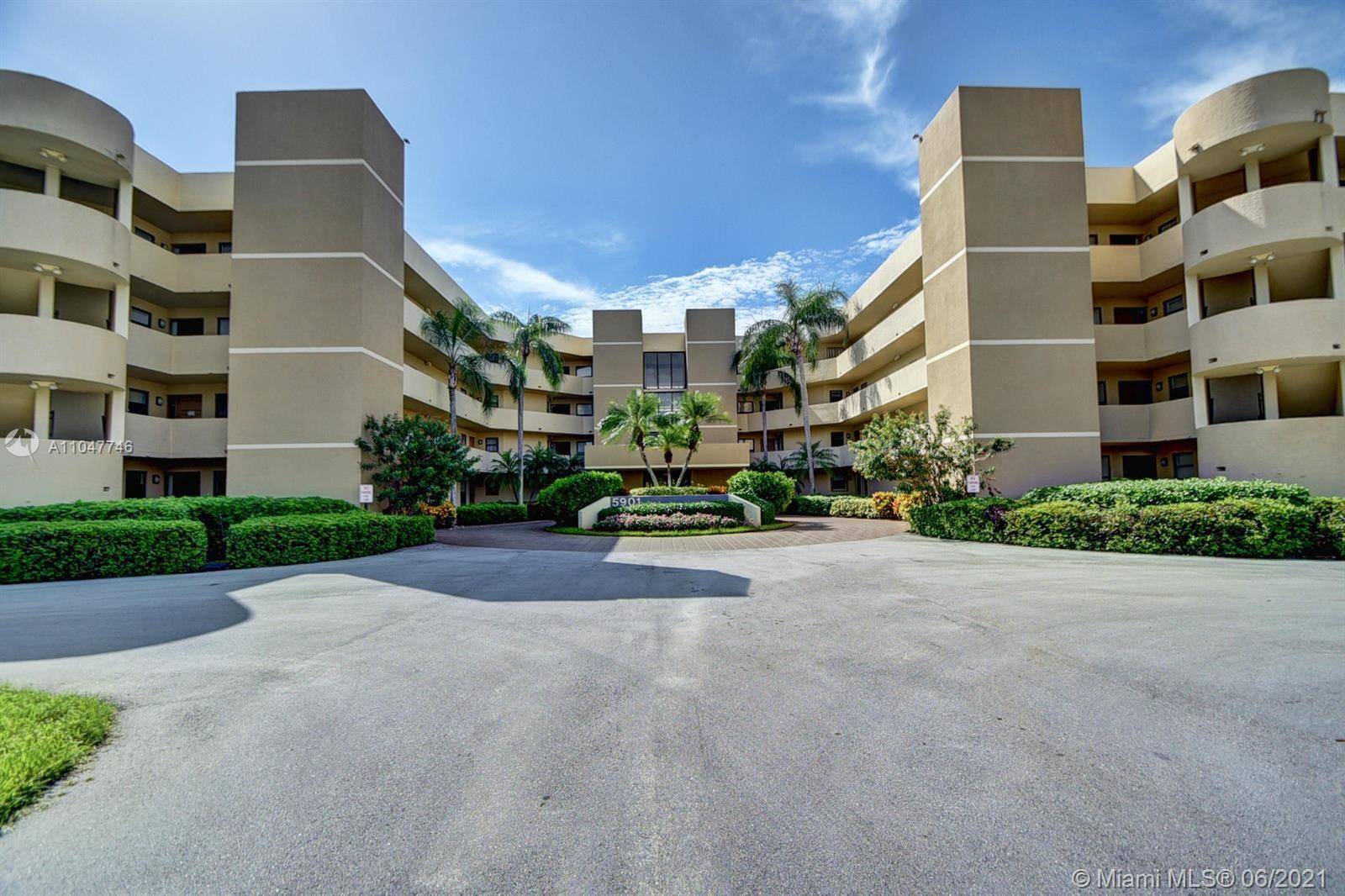 Boca Raton, FL 33433,5901 Camino Del Sol #207