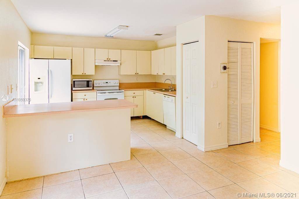 Cutler Bay, FL 33189,8932 SW 215th Ln