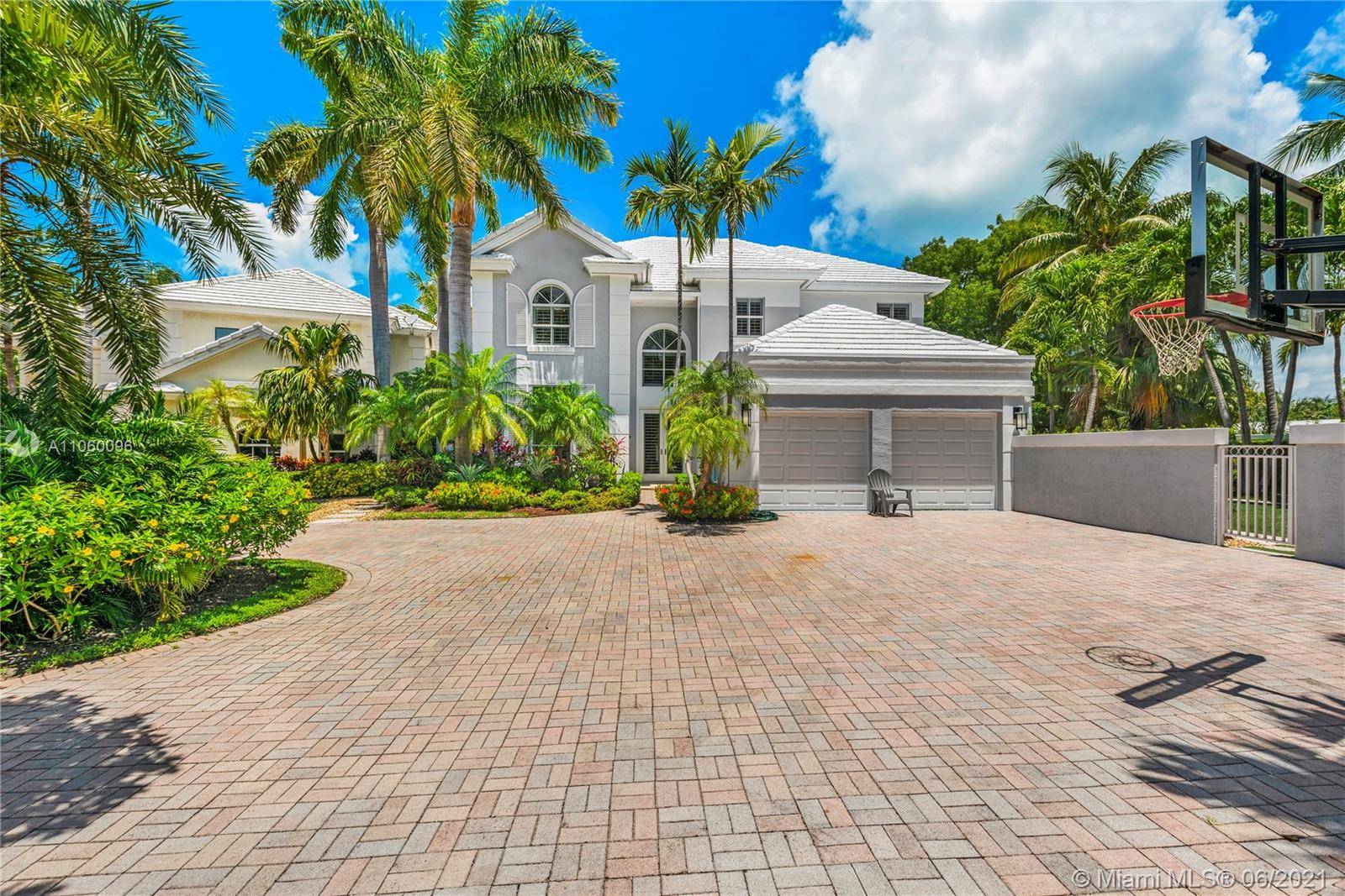 Key Biscayne, FL 33149,15 Grand Bay Estates Circle