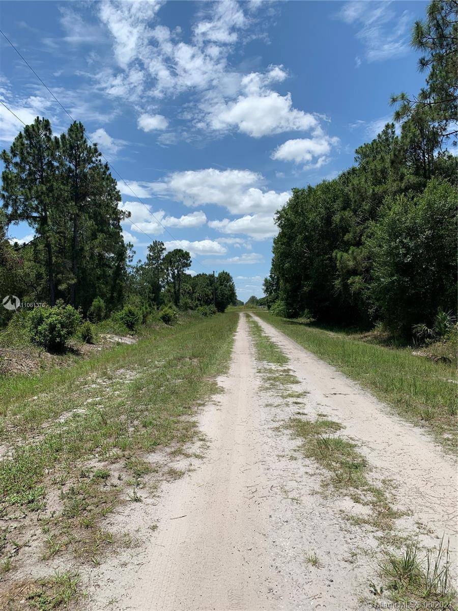 Clewiston, FL 33440,445 N SENDERO ST