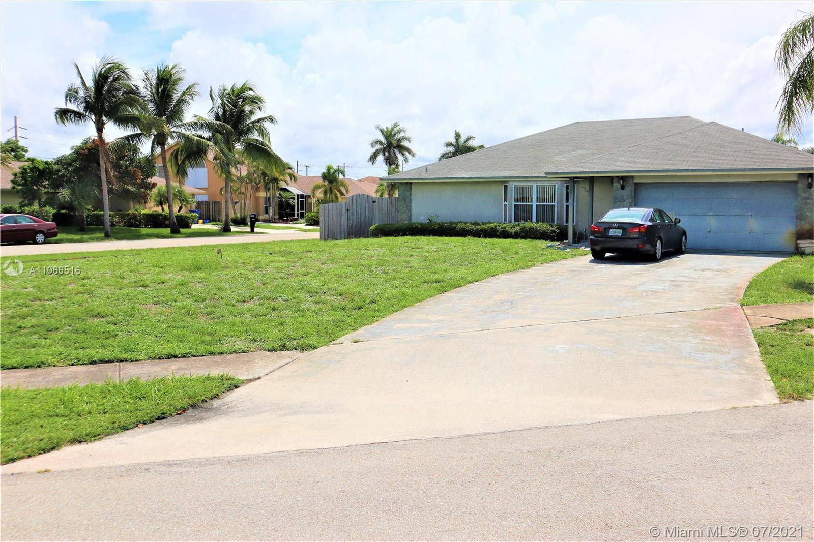 Lantana, FL 33462,1333 Palermo Way