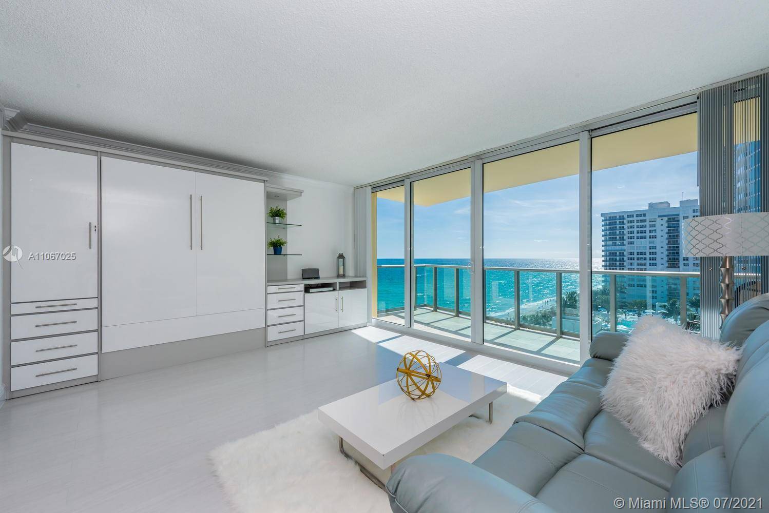 Hollywood, FL 33019,2501 S Ocean Dr #1012