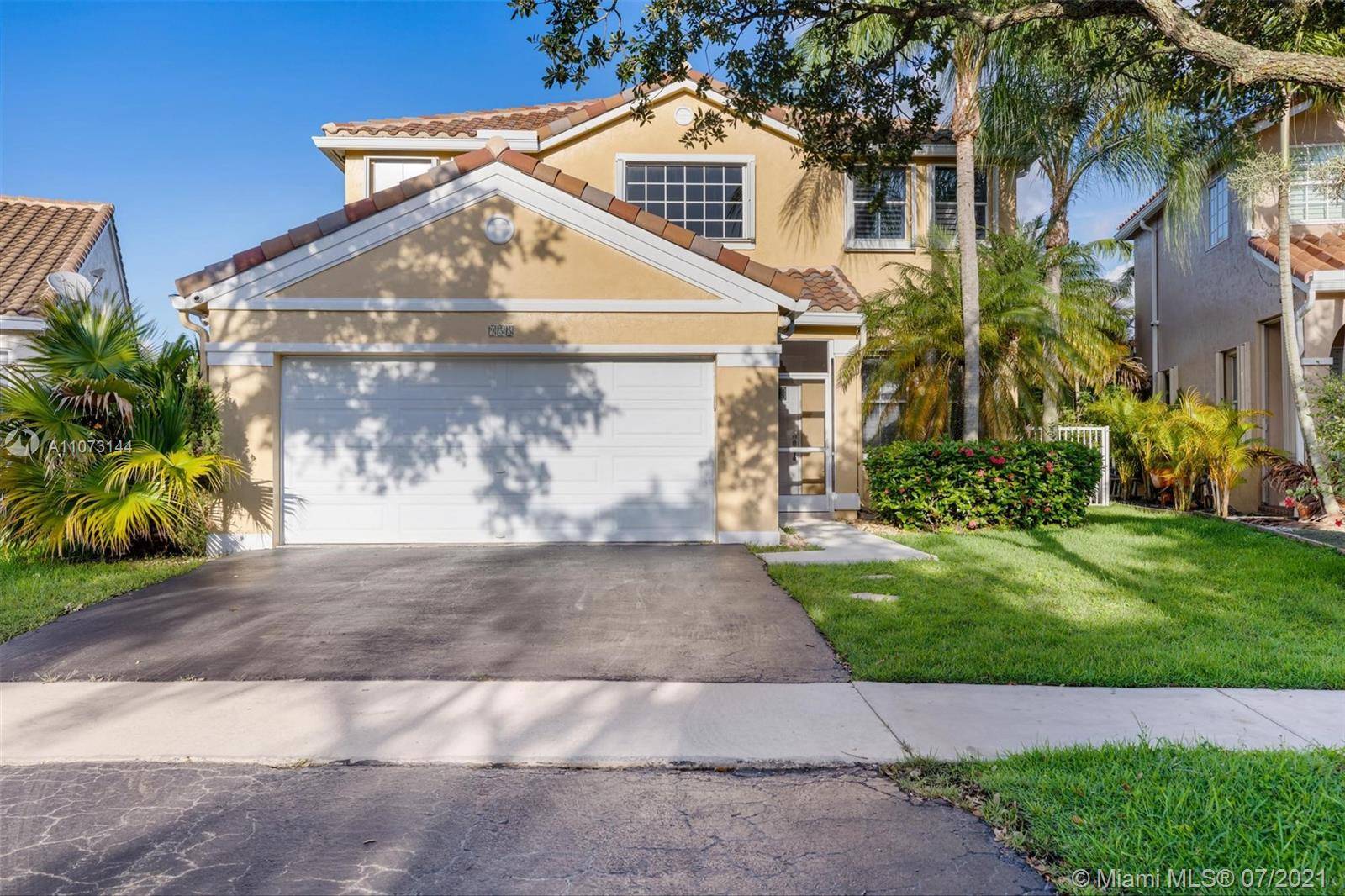 Weston, FL 33326,955 Falling Water Rd