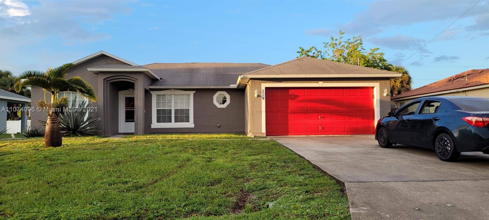 Port St. Lucie, FL 34953,719 SW Hillsboro Cir