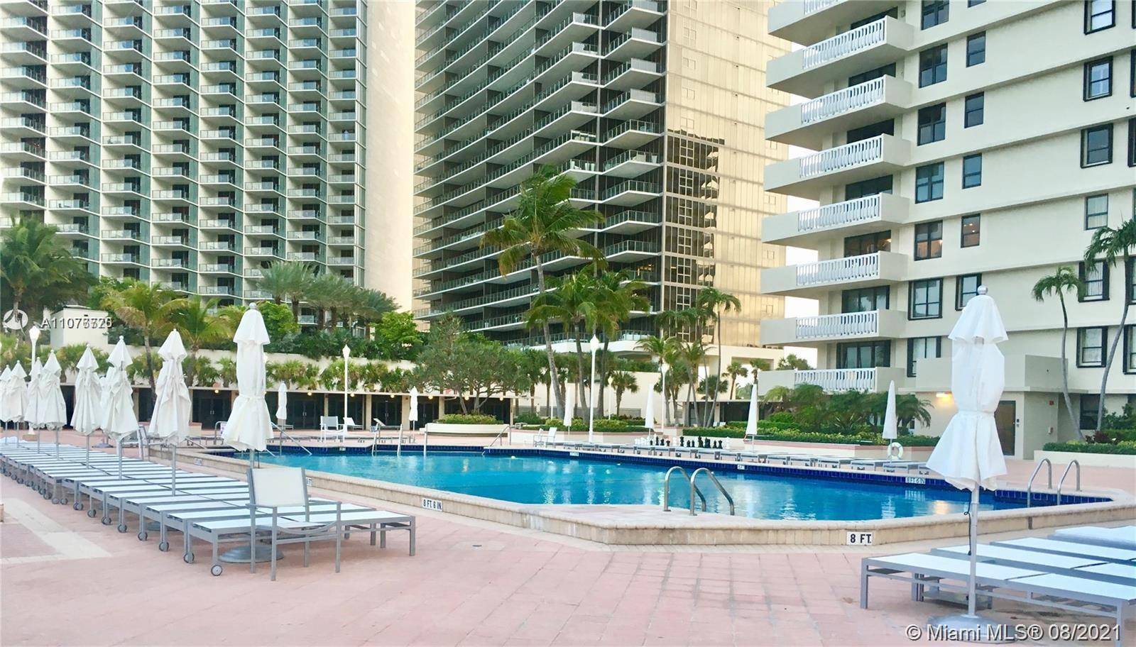 Bal Harbour, FL 33154,9801 Collins Ave #14X