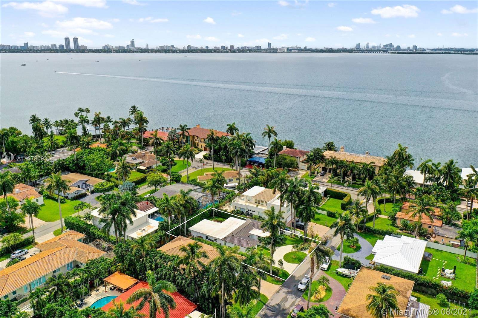 North Bay Village, FL 33141,7421 Center Bay Dr