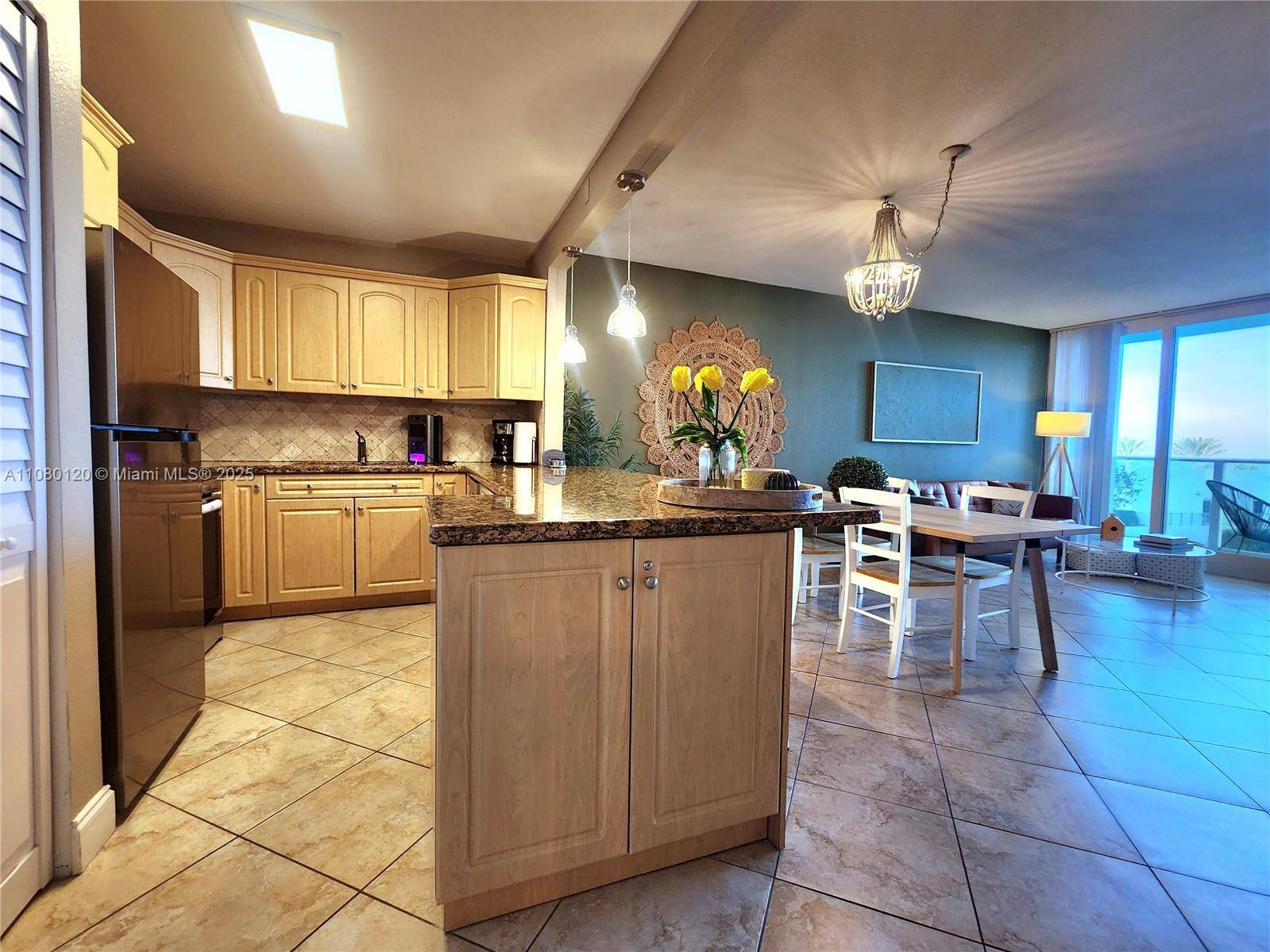 Hollywood, FL 33019,3505 S Ocean Dr #407