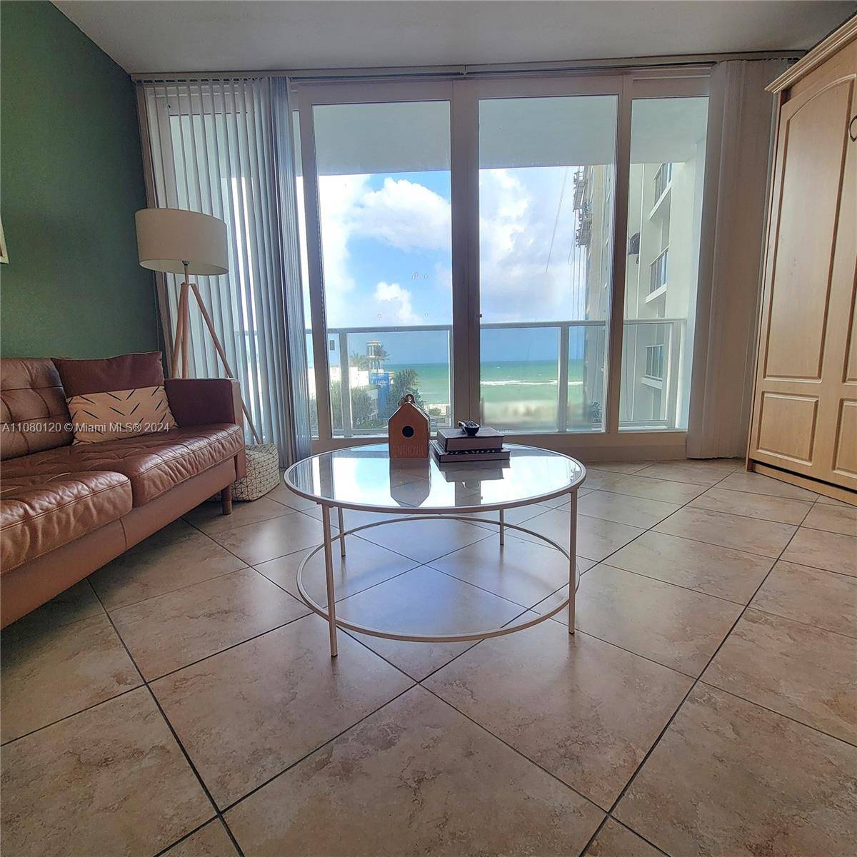 Hollywood, FL 33019,3505 S Ocean Dr #407