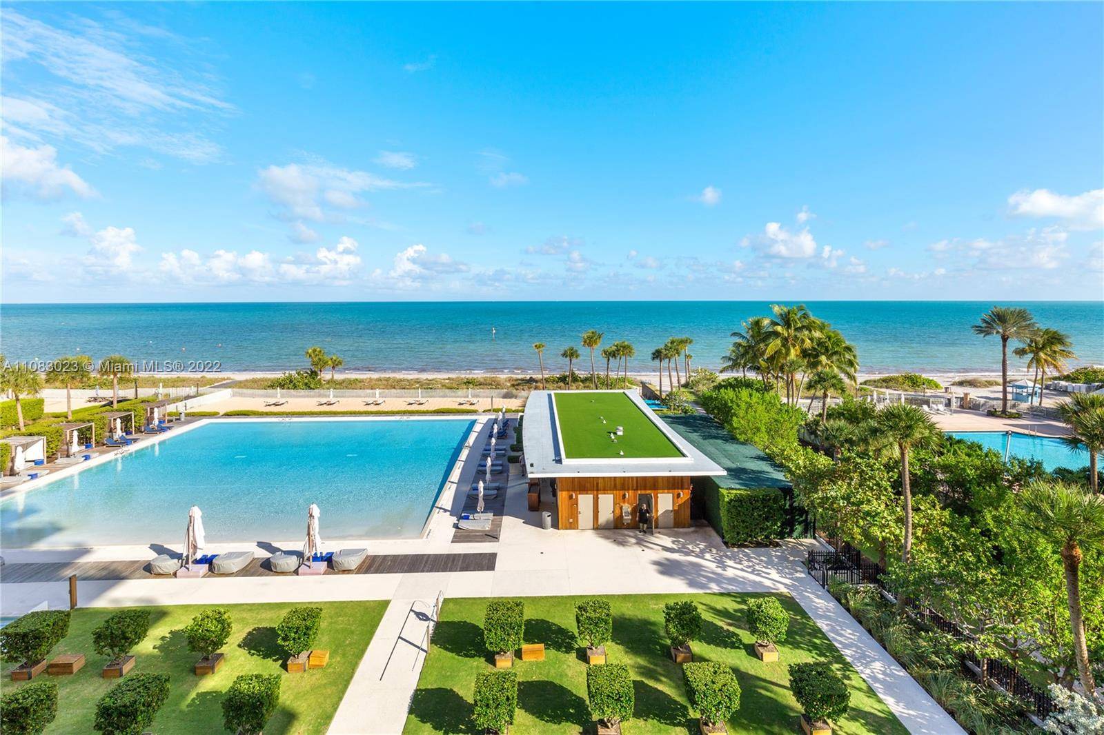 Key Biscayne, FL 33149,360 OCEAN DRIVE #501S