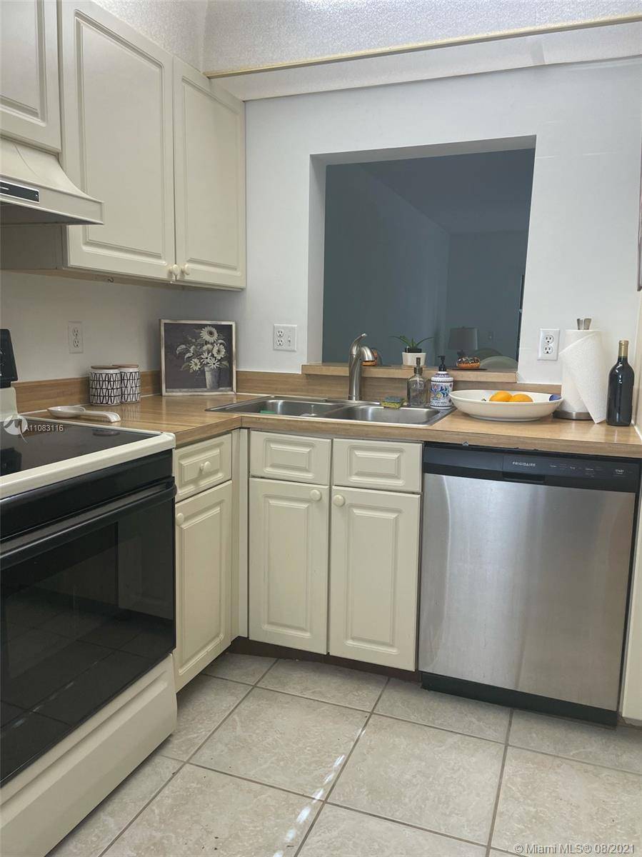 Boca Raton, FL 33433,21950 Soundview Ter #102