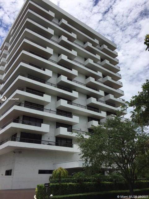 Coral Gables, FL 33134,720 Coral Way #13D