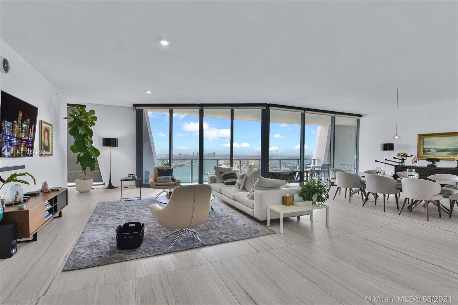 Miami, FL 33132,1000 Biscayne Blvd #3101