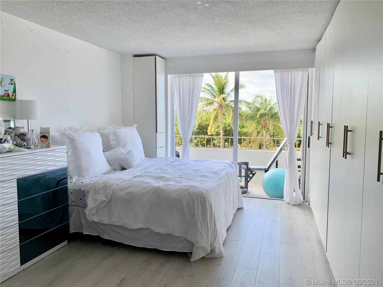 Key Biscayne, FL 33149,177 Ocean Lane Dr #302