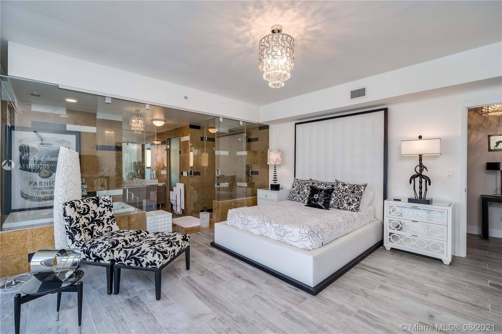 Miami Beach, FL 33140,3737 Collins Ave. #S-804