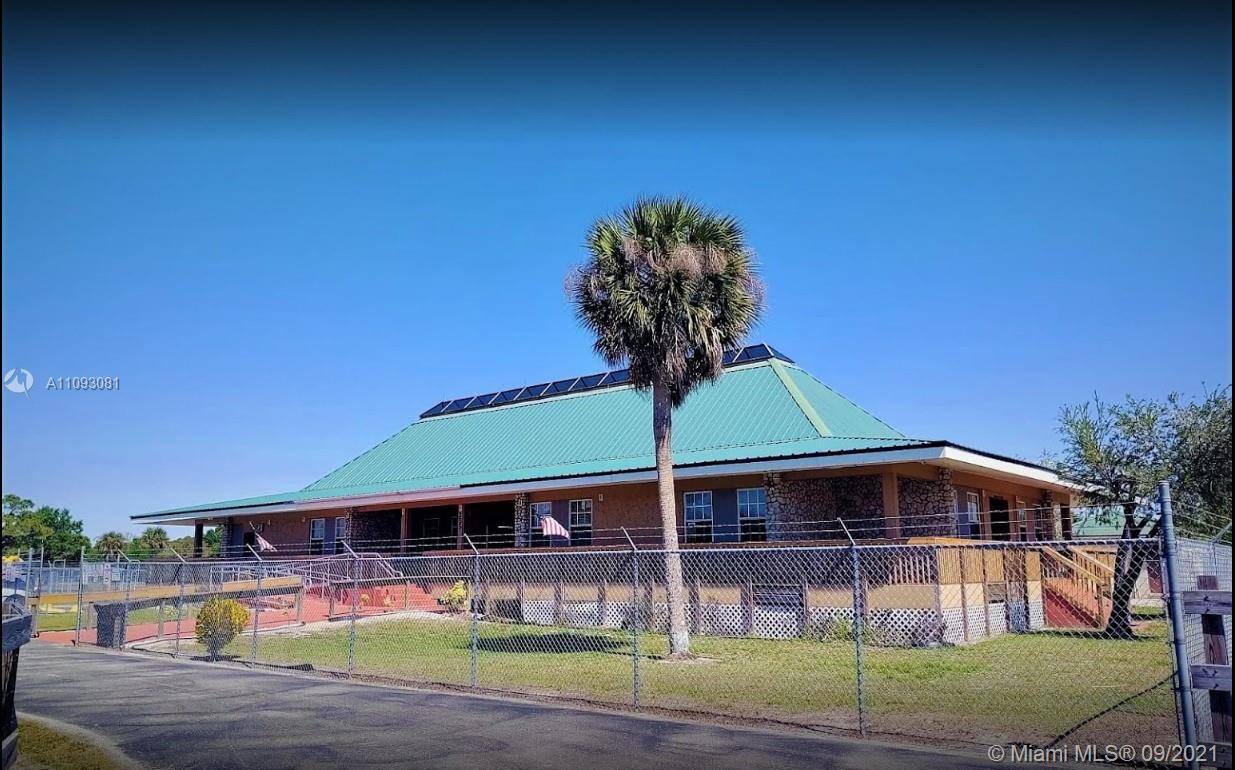 Clewiston, FL 33440,448 Hunting Club Ave