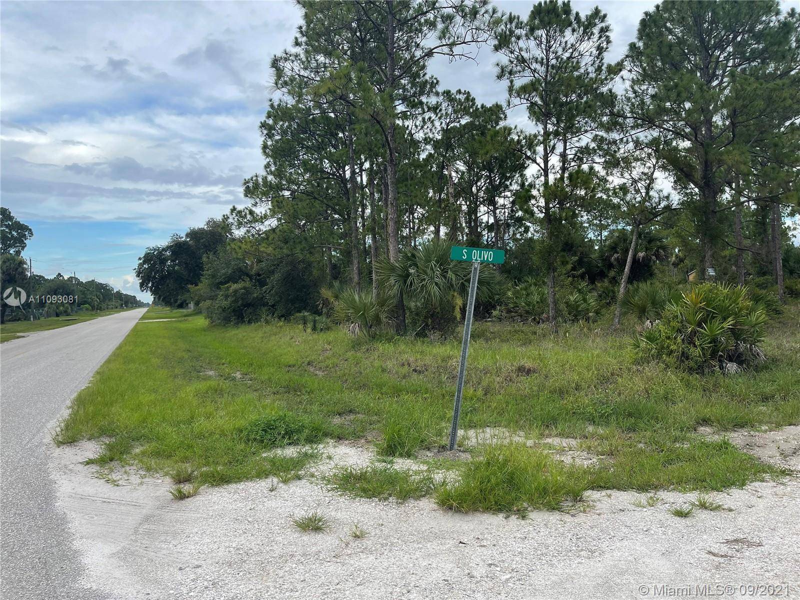 Clewiston, FL 33440,448 Hunting Club Ave