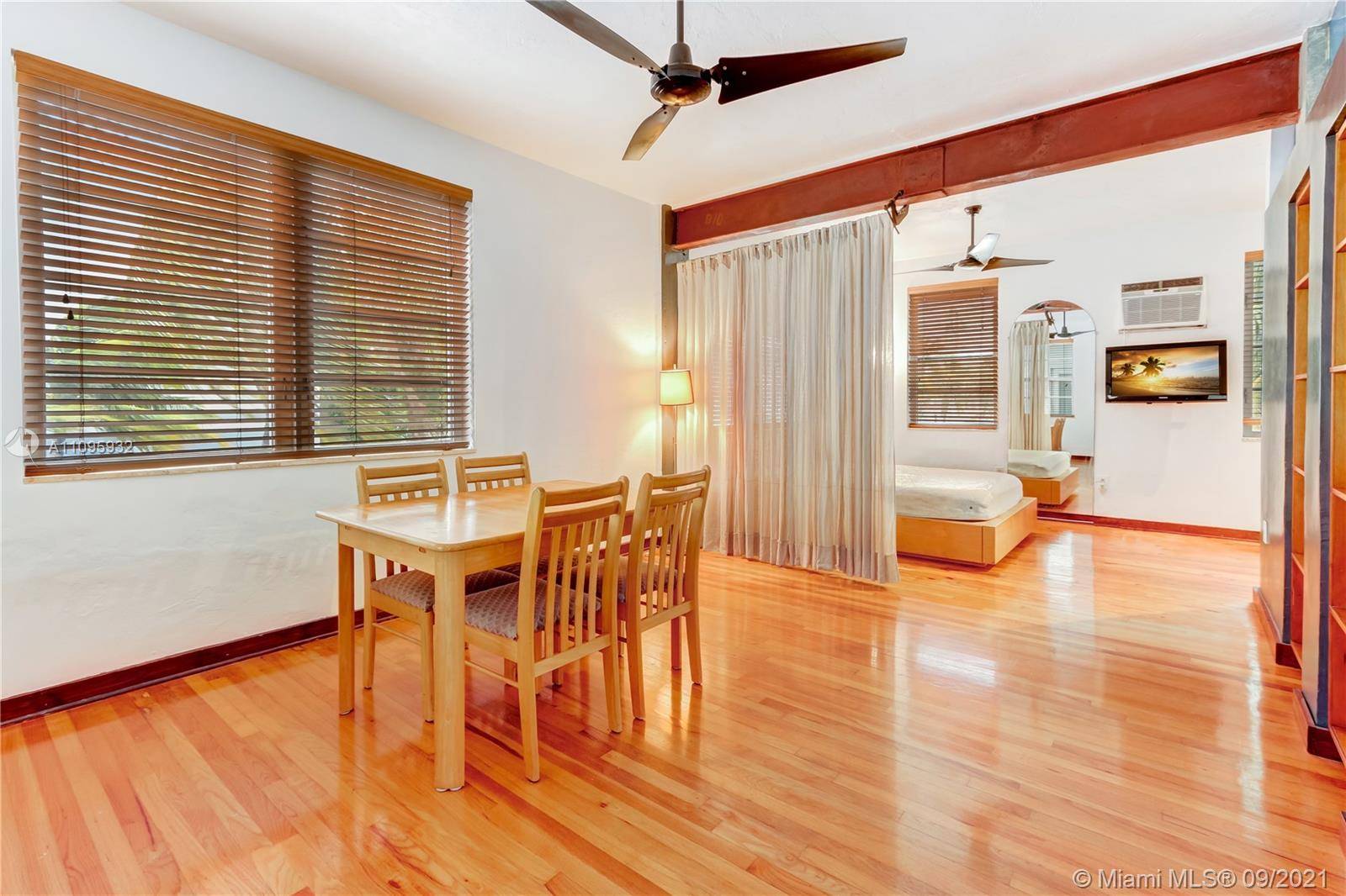 Miami Beach, FL 33139,135 3rd St #30