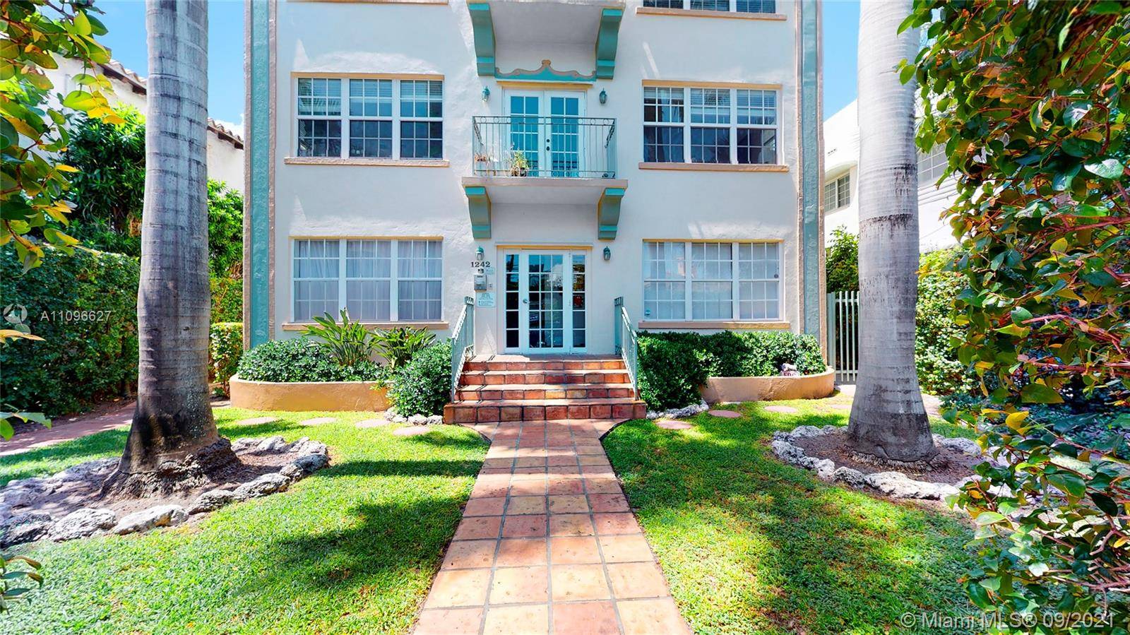 Miami Beach, FL 33139,1242 Drexel Ave #205