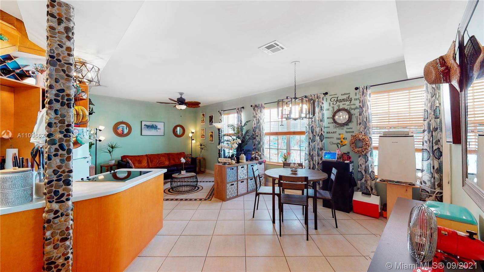Miami Beach, FL 33139,1242 Drexel Ave #205
