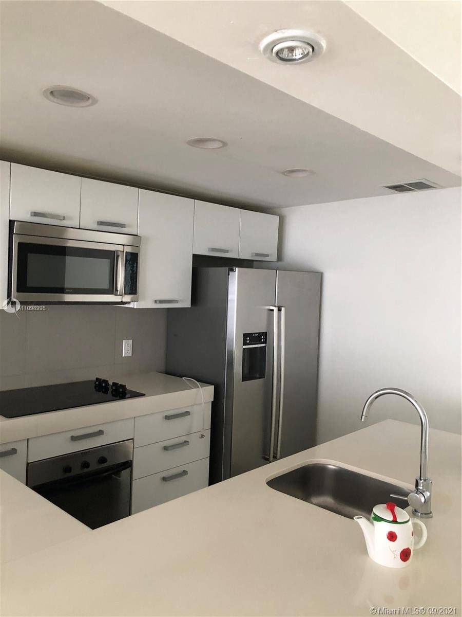 North Miami Beach, FL 33160,3513 NE 171st St