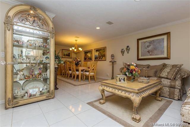 Hollywood, FL 33021,2623 N 40th Ave #2623